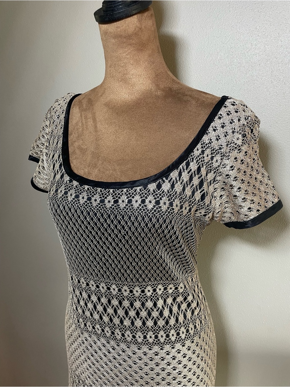 Vintage 1990’s Maurice’s black and cream crochet overlay mid dress - Picture 5 of 10